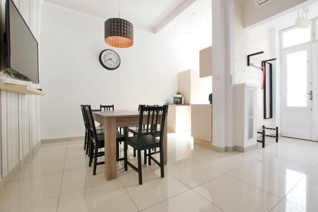 Premium Apartment By Hi5-Vaci Str. 3 Bedroom Budapesta Exterior foto